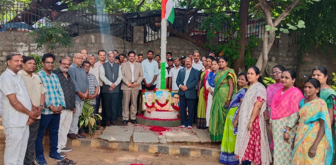 The TGCHE celebrated the Telangana State formation Day on 2 June 2025. Prof. V. Balakista Reddy, Chairman, Prof.E.Purushotham, Vice Chairman- I, Prof. S.K. Mohammed, Vice Chairman - II, Prof. Sriram Venkatesh, Secretary of TGCHE, and other members of the TGCHE celebrated the State formation Day with great enthusiasm