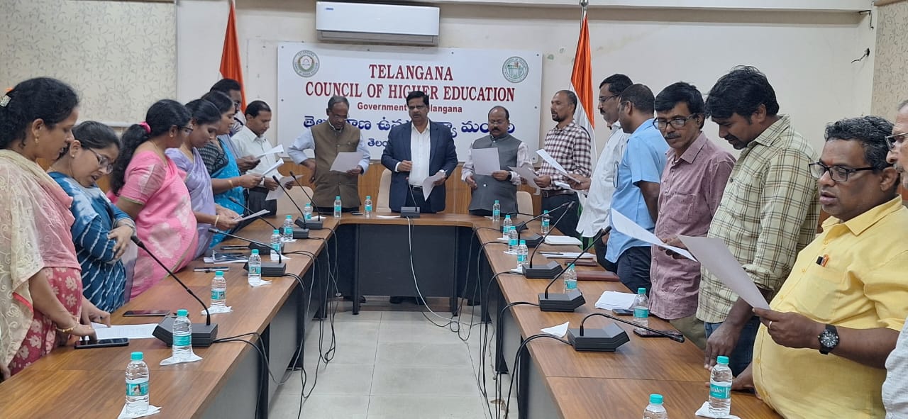 Prof. V. Balakista Reddy, Chairman, TGCHE, administered the pledge to the senior officials and the staff members, to uphold the spirit of the Preamble of our Constitution, on the Constitution Day, on 26 November 2025.